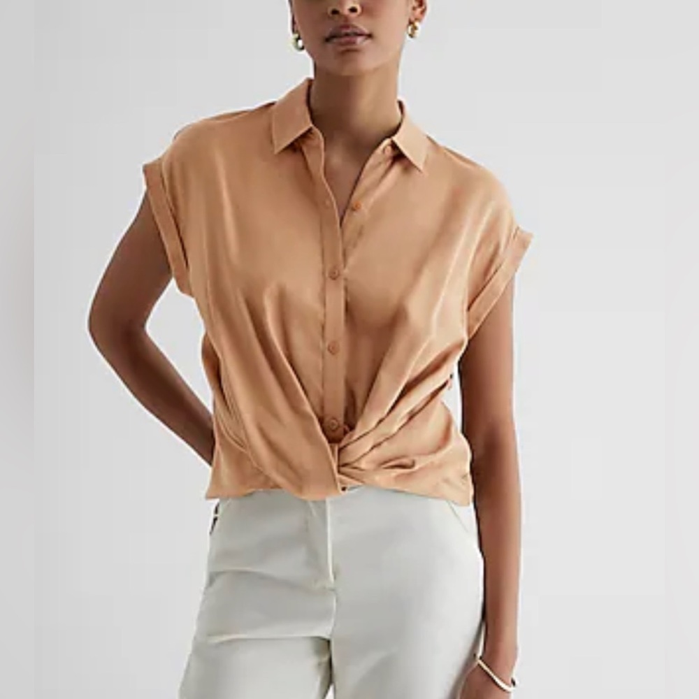 SOLD OUT COLOR! NWT Express Short Sleeve Front Twist Button Up Top Sz. Med